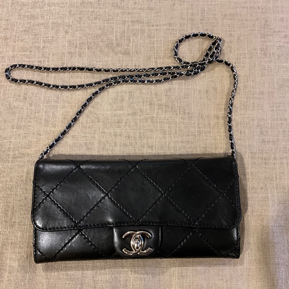 Chanel chain bag - Picture 3 of 10